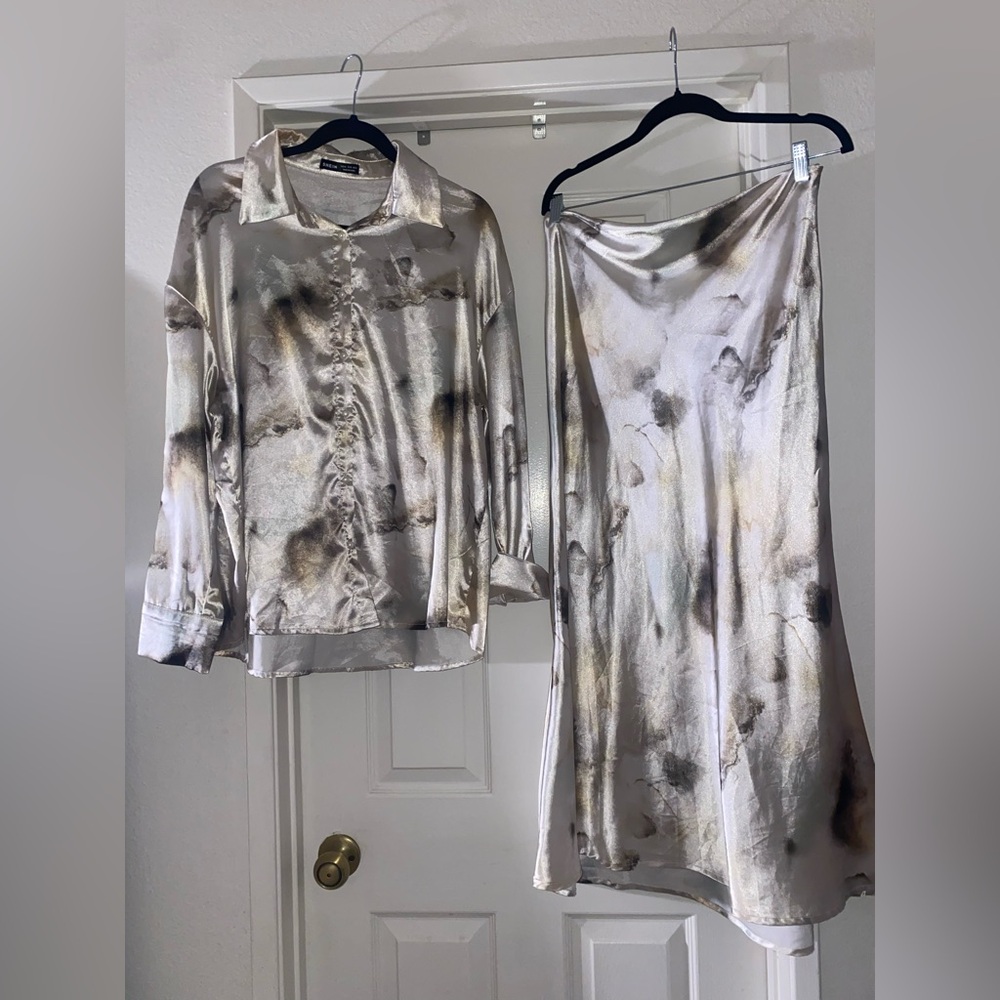 SHEIN Silk like green marble set XL